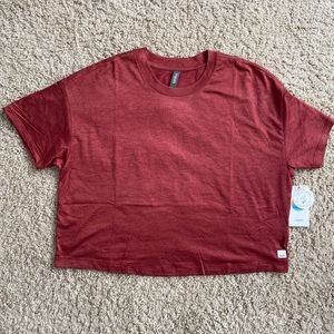 Vuori Energy Tee in currant heather
